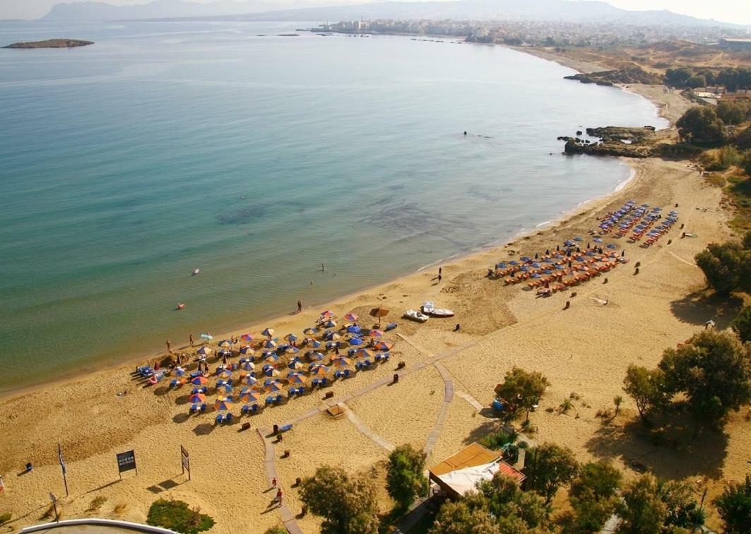 Villa Oasis Galatas  Exterior photo