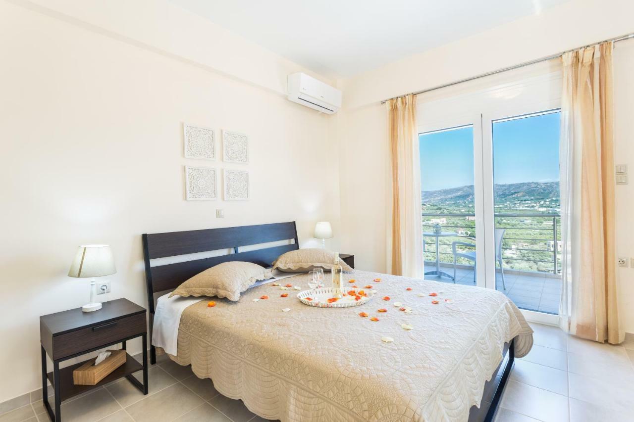 Villa Oasis Galatas  Exterior photo