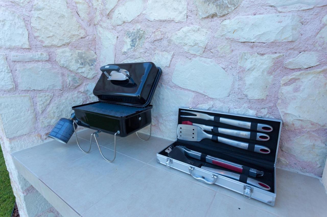 Villa Oasis Galatas  Exterior photo
